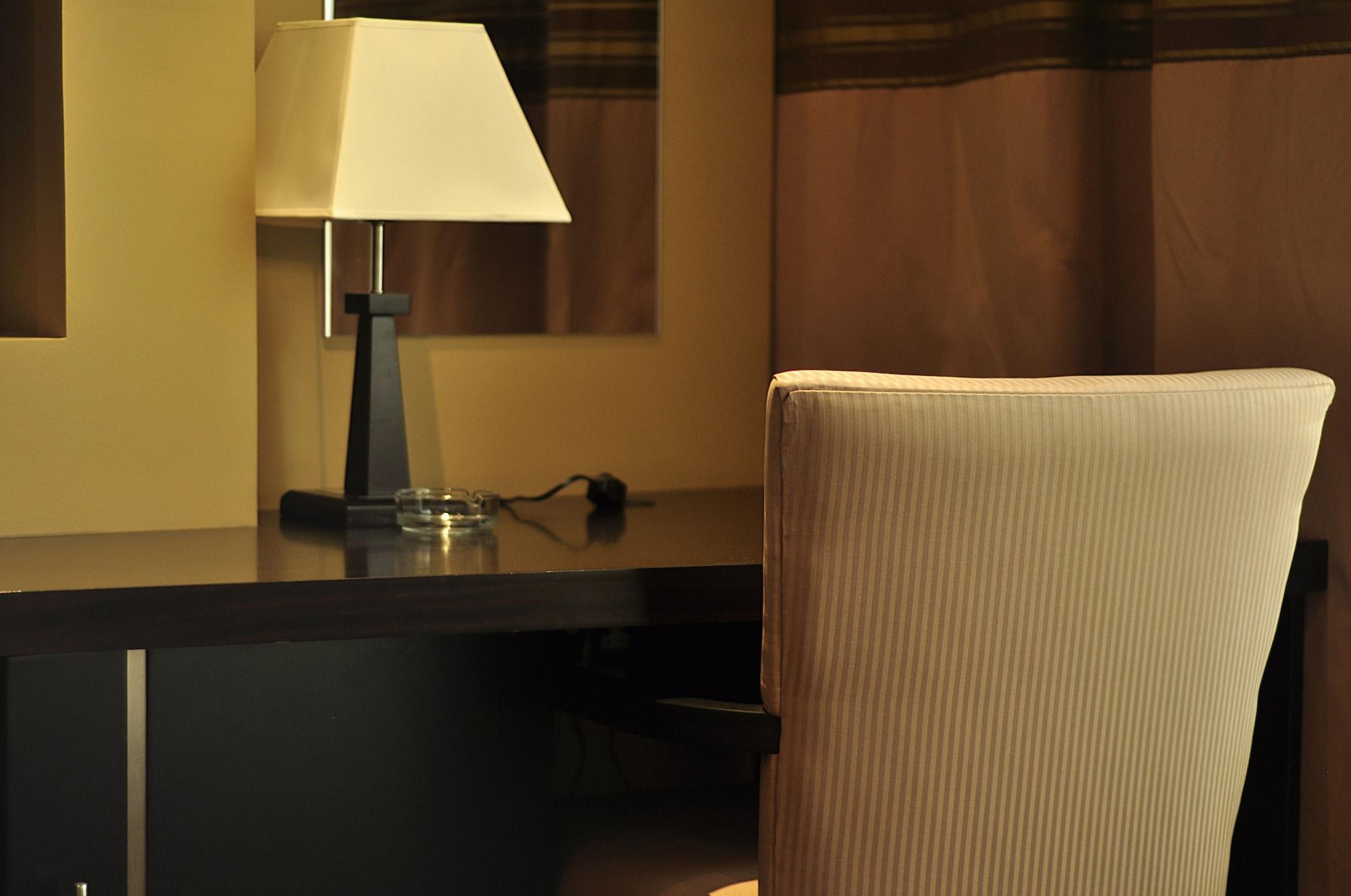 อัลดาร์ โฮเต็ล Hotel ชาร์จาห์ ภายนอก รูปภาพ